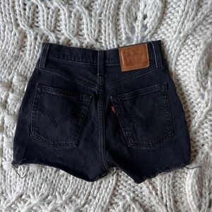 Levi’s ribcage shorts